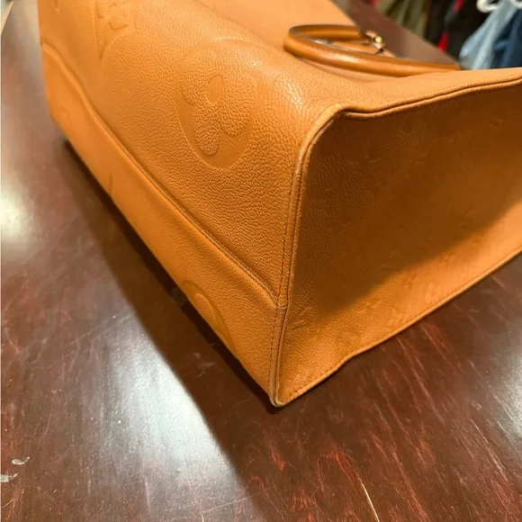 Louis Vuitton On-The-Go Cognac GM - Picture 6 of 11